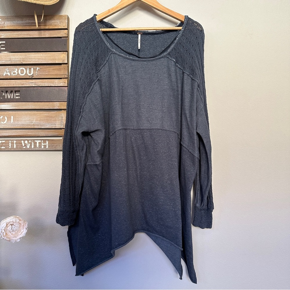 {Free People} Oversized Pullover size XS - Picture 1 of 4
